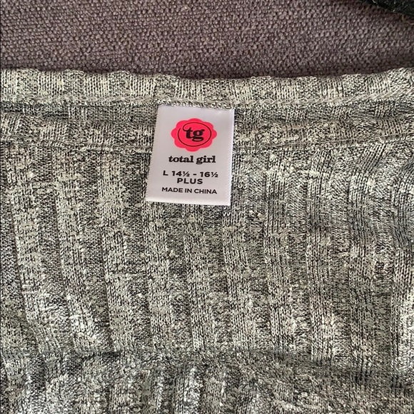 Top - Picture 4 of 4